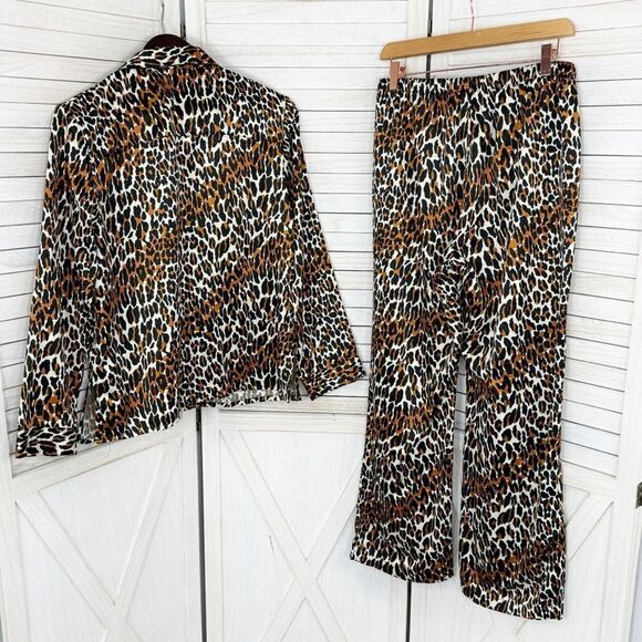 Betsy Johnson Leopard Print Sateen Flannel Pajama Set Brown Black Large - Picture 4 of 11